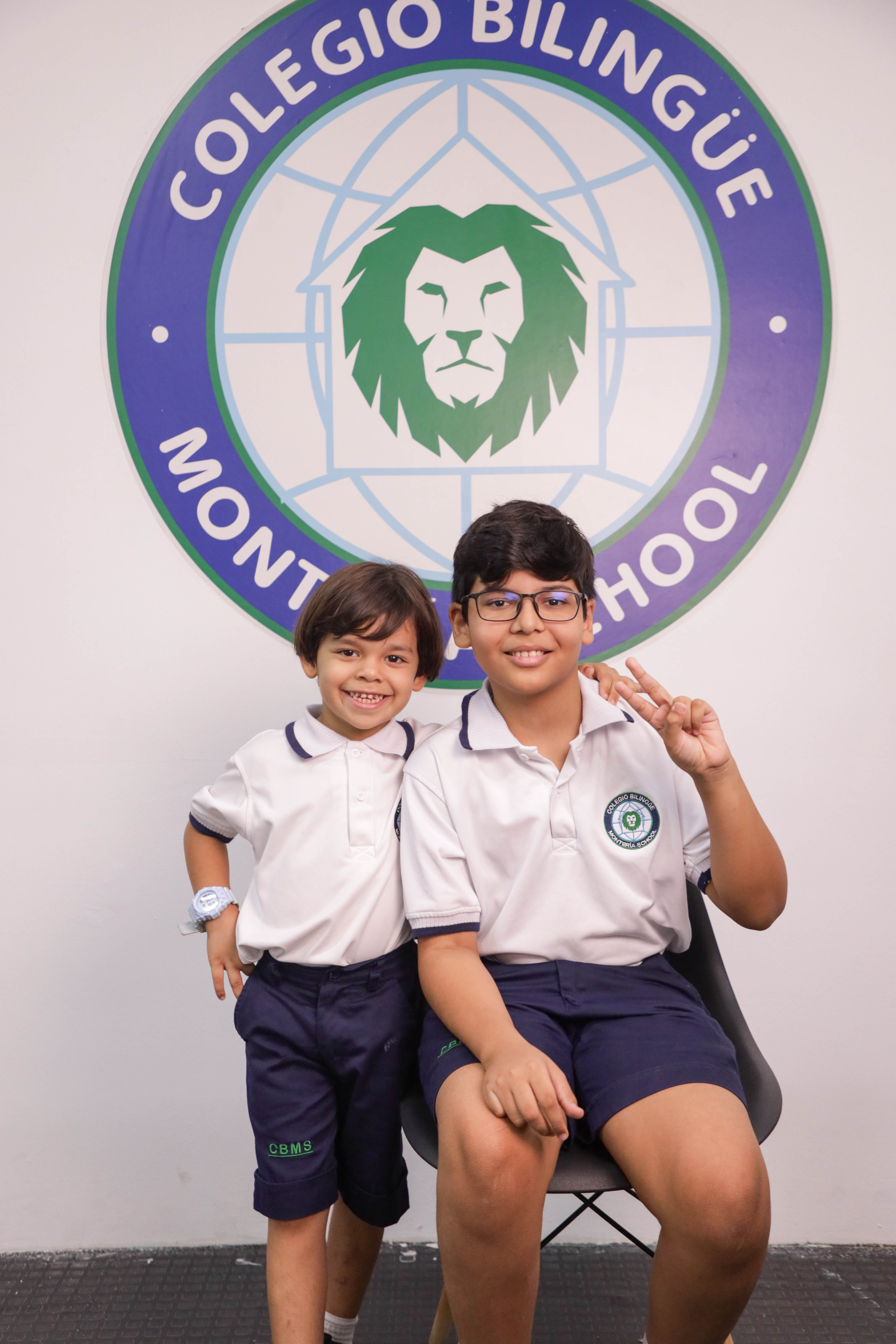 Estudiantes de preescolar y bachillerato de Montería School compartiendo